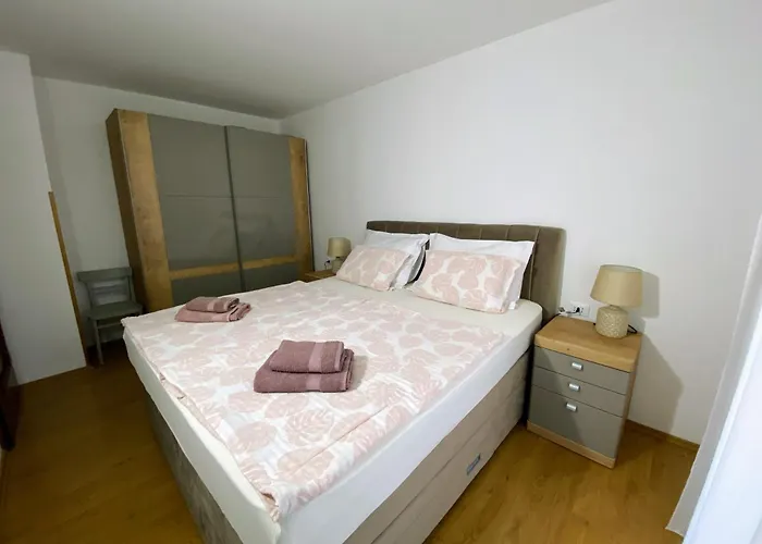 Apartament Oliva, *